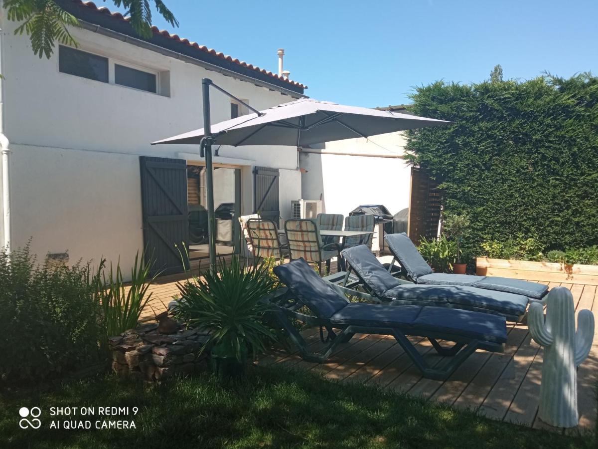 Mas Des Vignes Piscine Chauffee Bed & Breakfast Le Champ-Saint-Pere Luaran gambar