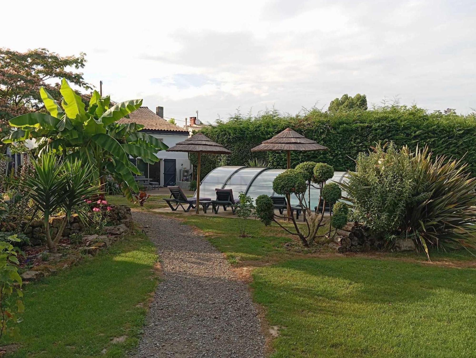 Mas Des Vignes Piscine Chauffee Bed & Breakfast Le Champ-Saint-Pere Luaran gambar